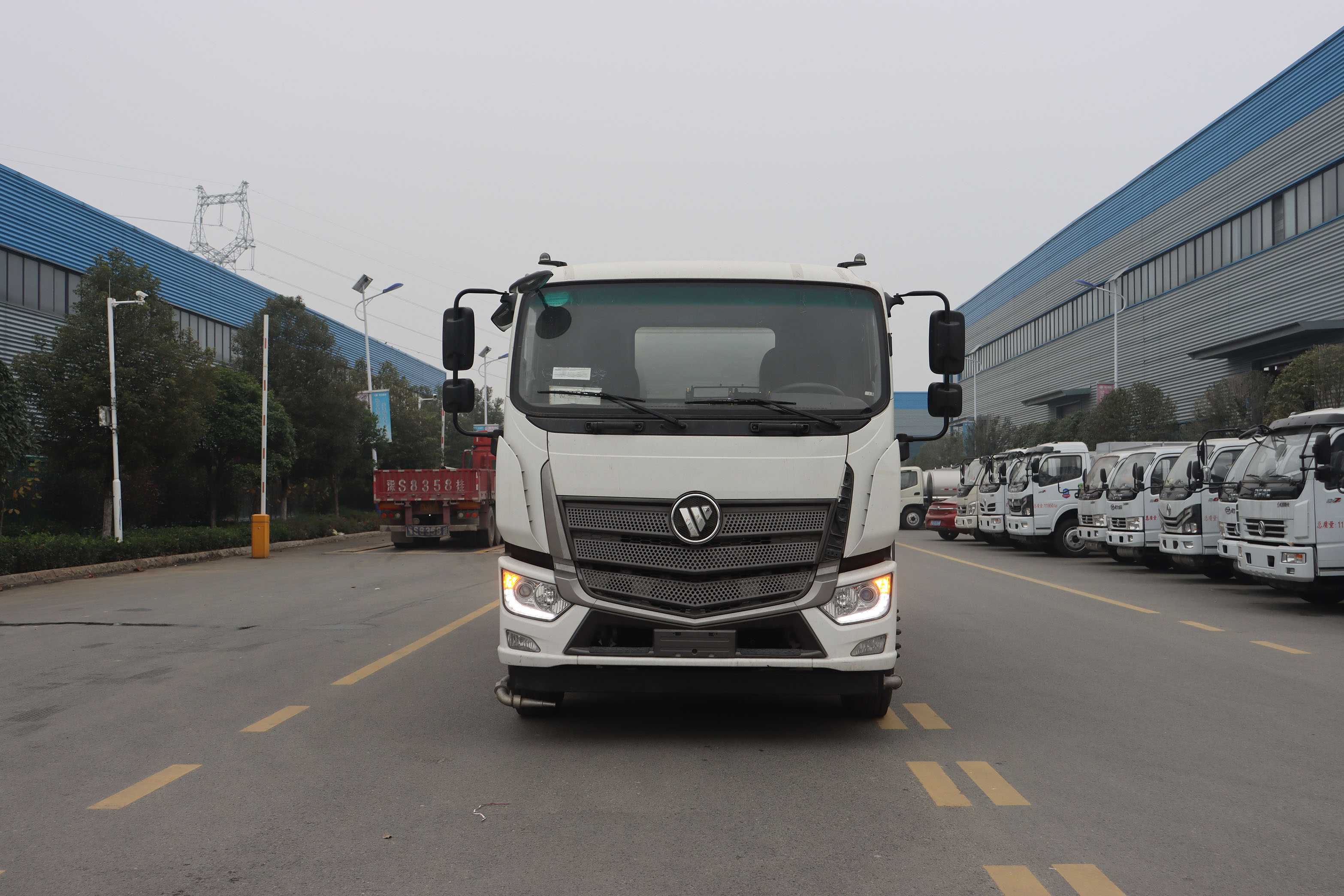 10方福田純電動(dòng)多功能高端抑塵車圖片2